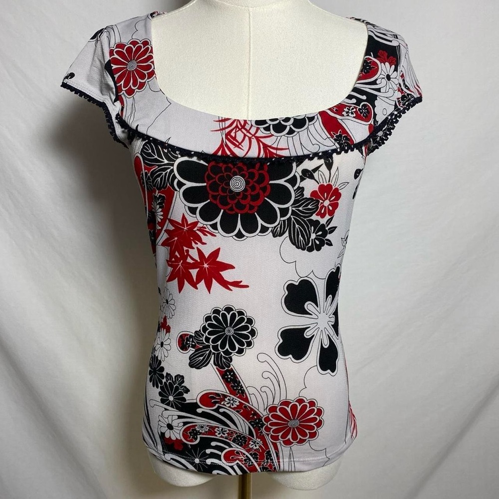 Paris Blues white red short sleeve top floral retro size medium y2k whimsigoth